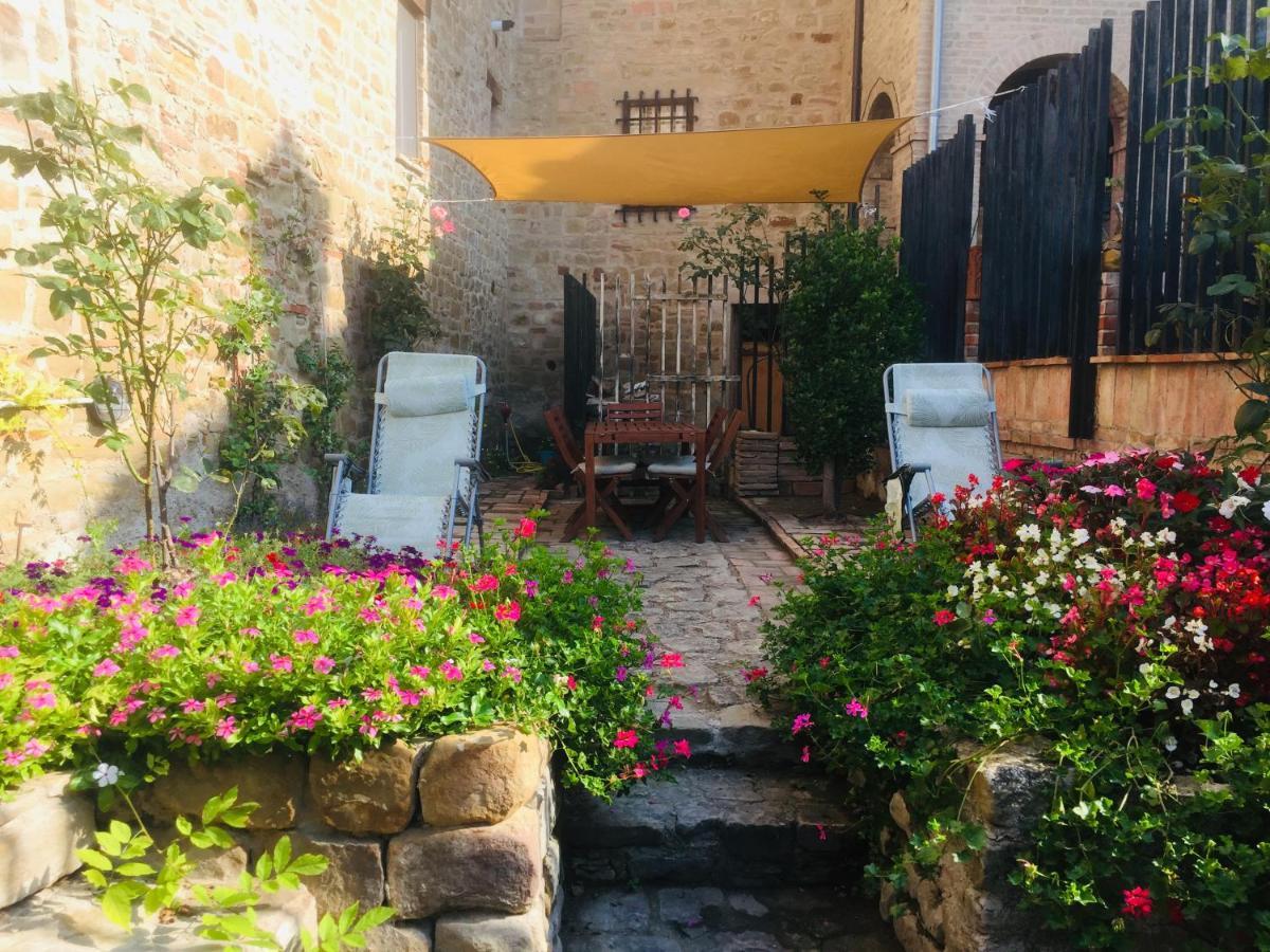 Est Locanda San Ginesio المظهر الخارجي الصورة